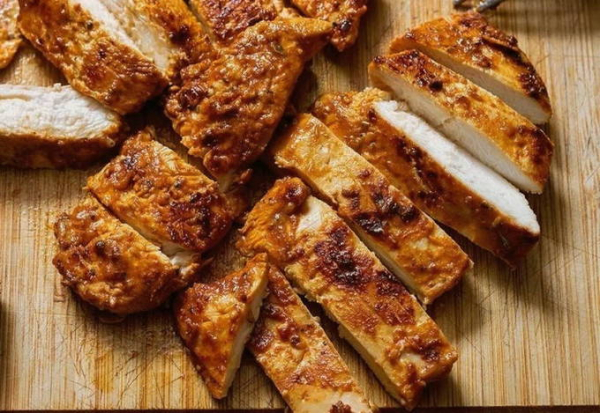 Салат Цезарь с курицей классический